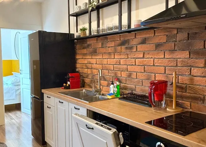 Cozy Corner In - Free Parking Apartment Warna