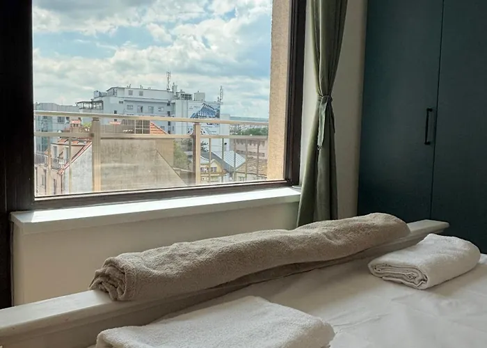 Apartment Cozy Corner In - Free Parking *